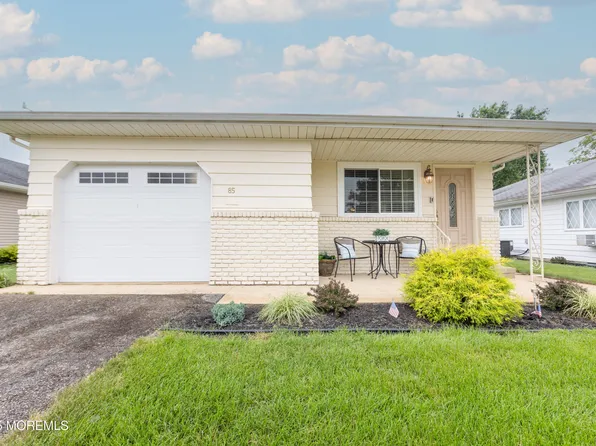 85 Barbados Drive S, Toms River, NJ 08757