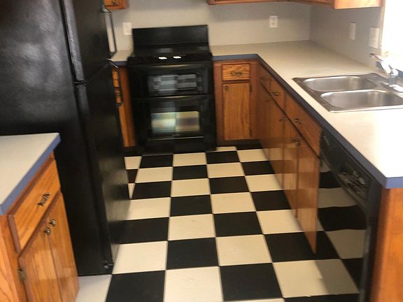 2nd image of 12505 Park Ave