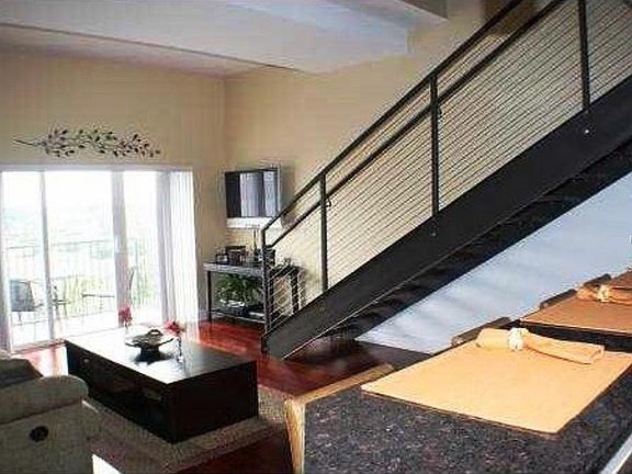 4th image of 1010 Central Ave APT 424