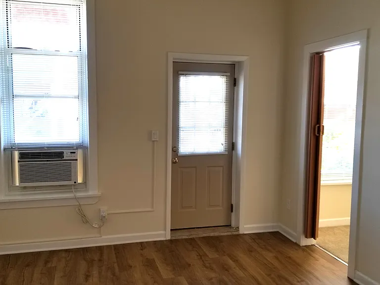 1343 W Grand Ave #2 — Photo 3