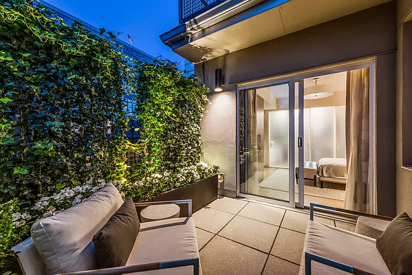 Rented by SERHANT. | media 17