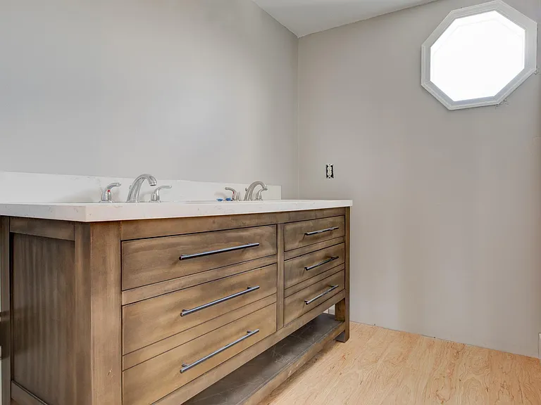 8215 Chestnut Grove Rd — Photo 10