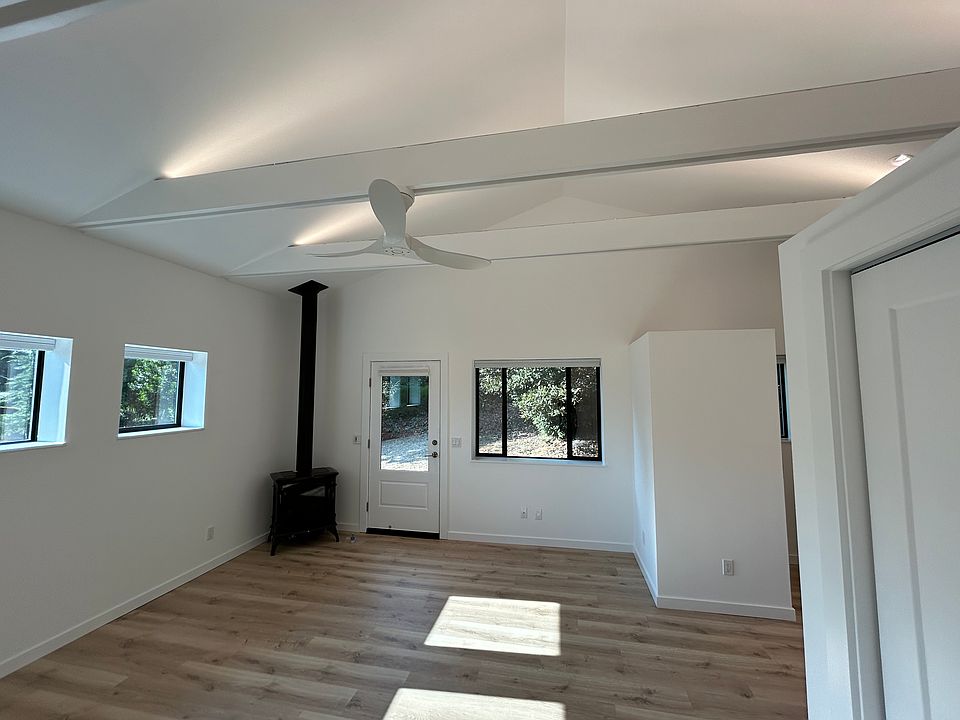 Studio Looking NW + High Ceiling
