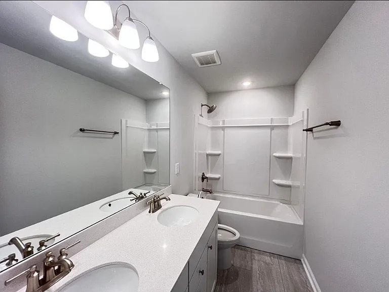 1312 Hollyview Ave — Photo 17