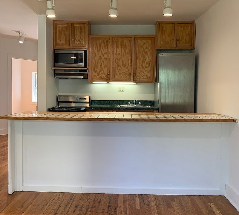 1st image of 606 Carlton Ave #4A
