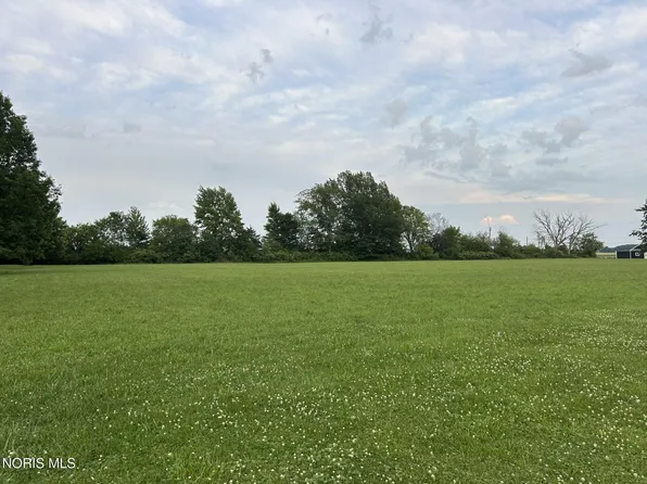N Walker St, Graytown, OH 43432