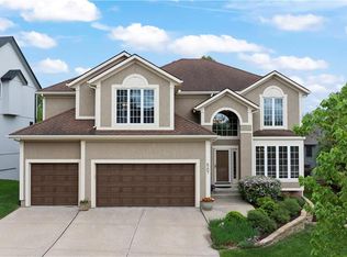 8207 W 145th Ter, Overland Park, KS 66223
