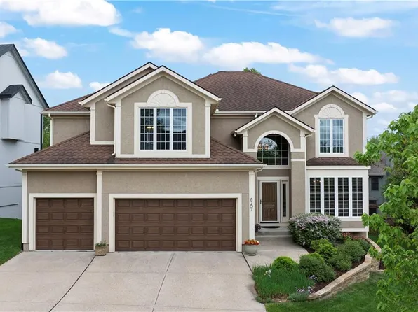 8207 W 145th Ter, Overland Park, KS 66223