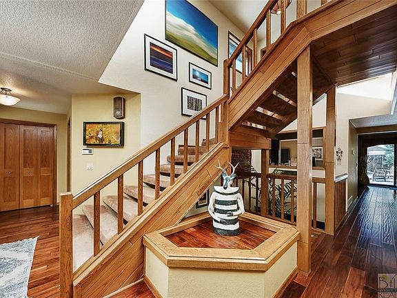 5th image of 2714 Country Ln