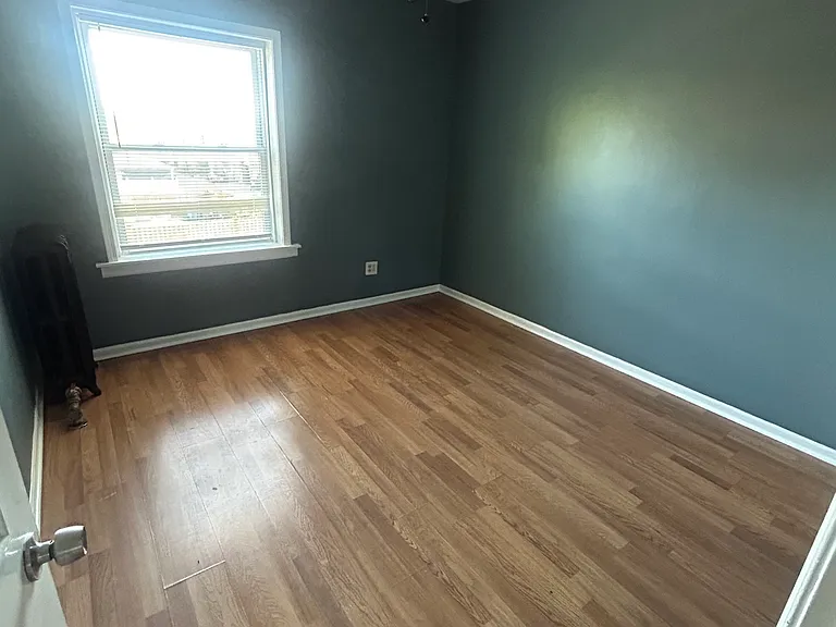 2421 W 60th St #2 — Photo 9