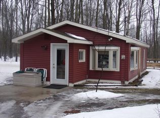 10546 W 22 1/2 Rd, Mesick, MI 49668