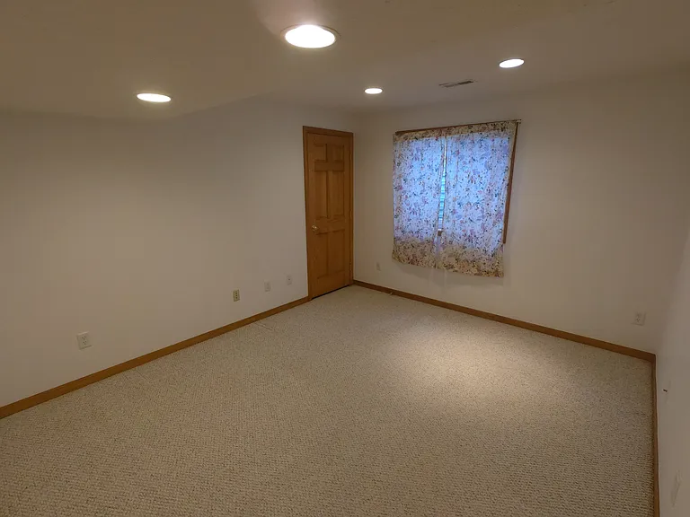3125 Old Jamestown Rd — Photo 9