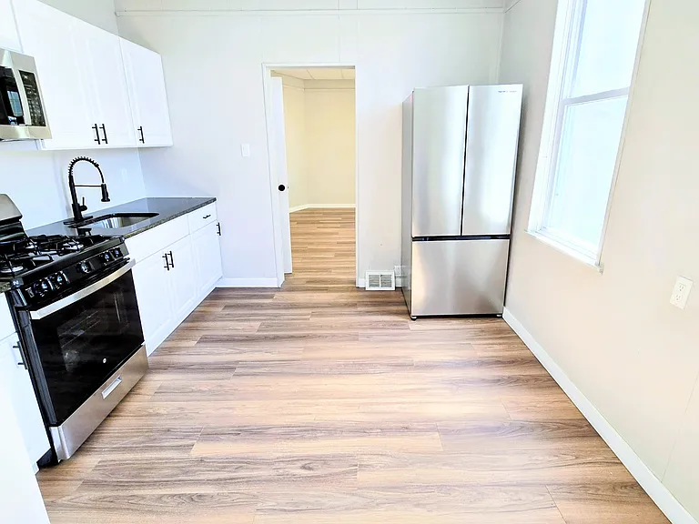2101 Wharton St #1 — Photo 1
