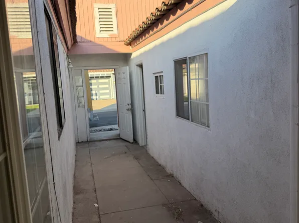 1429 Springtree Ln, Pomona, CA 91768