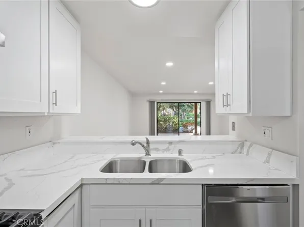26 Tangelo, Irvine, CA 92618