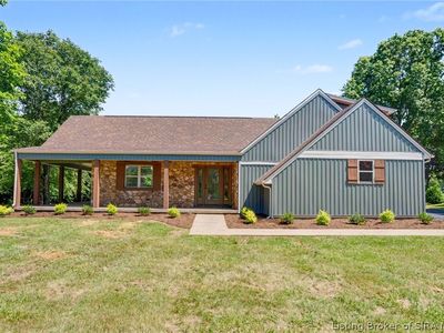 2002 Beckin Drive, Floyds Knobs, IN, 47119