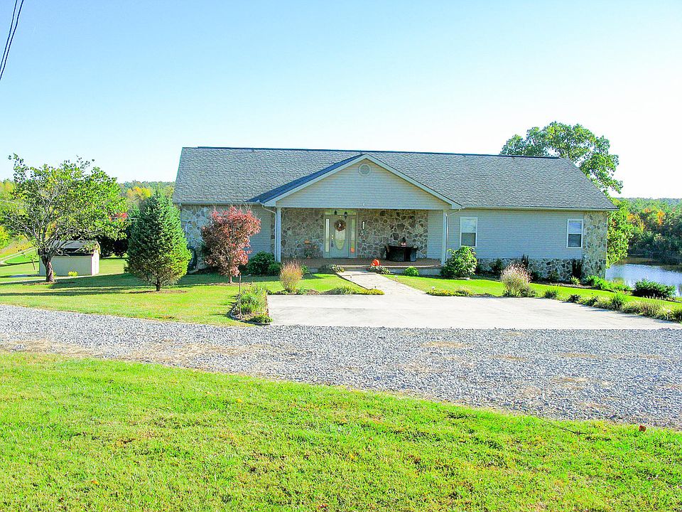1st image of 121 Frazier Ln