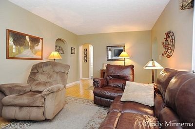 3rd image of 2612 Belfast Ave SE