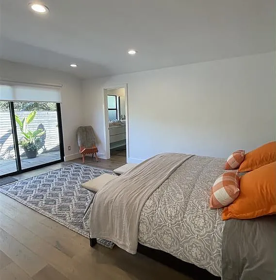 1402 Rodeo Dr — Photo 9