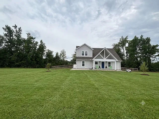 2265 Middle Rd — Photo 16