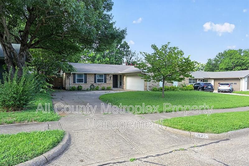 1st image of 431 Malden Dr