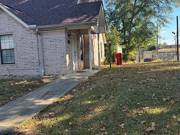 Front walkway to front door