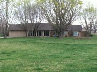 13904 E Venus Dr, Peculiar, MO 64078