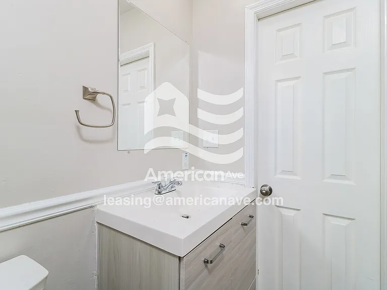 1339902_013_bathroom_13665038.jpg
