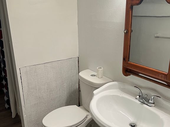 5th image of 149 E Jackson St #2