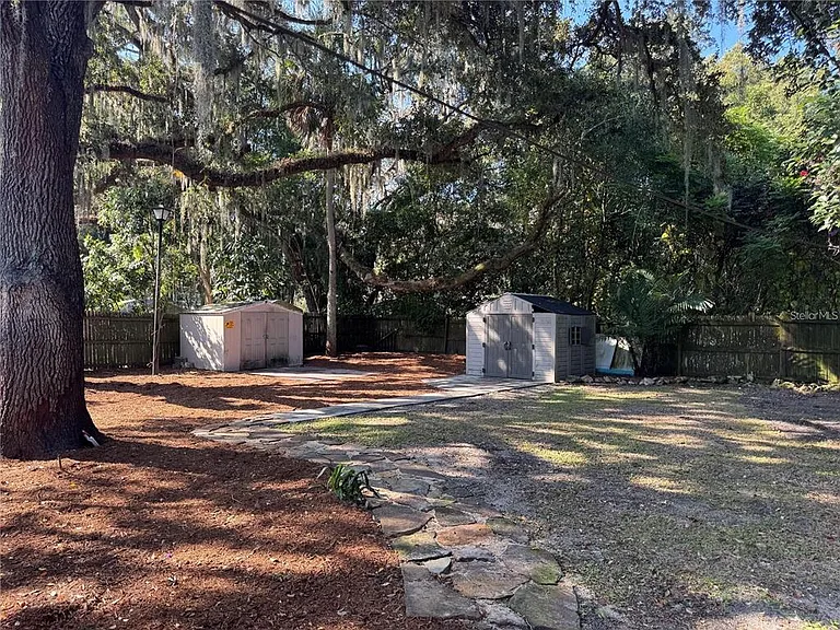 1810 Washington Ave — Photo 11