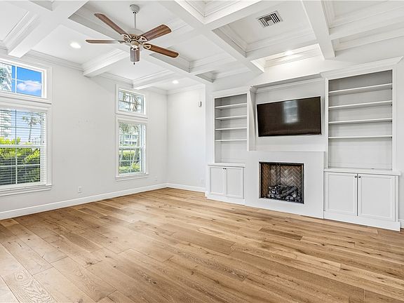 5th image of 3581 Ocean Dr