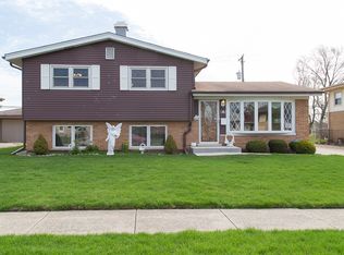 141 N Normandy Dr, Chicago Heights, IL 60411