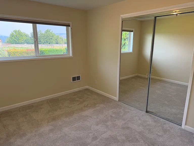 3837 Fairview Dr #3 — Photo 8