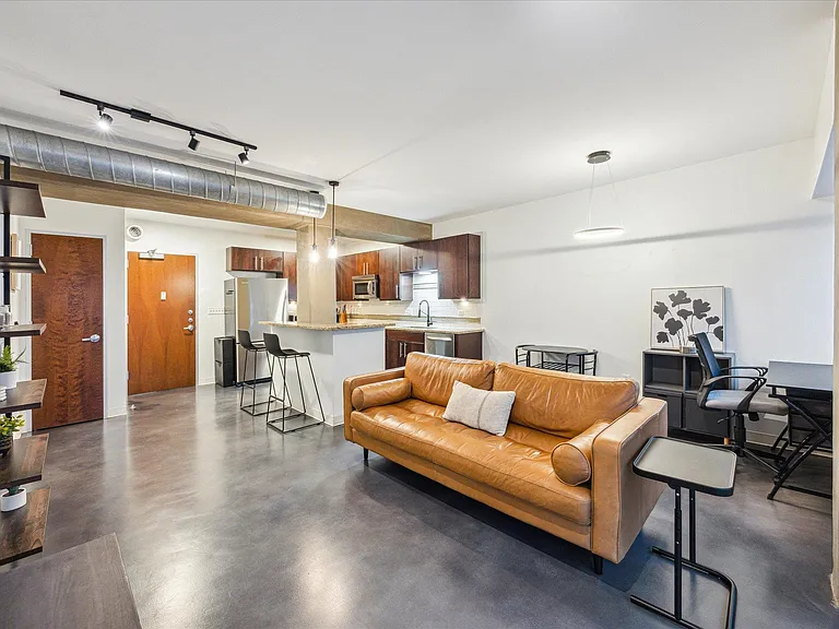 800 Brazos St #1002 — Photo 7