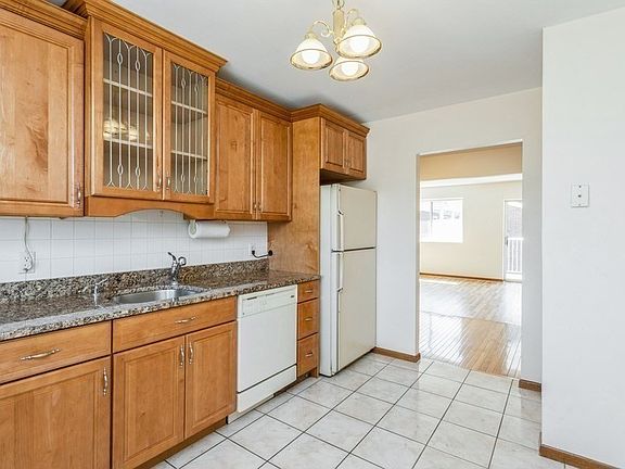 4th image of 43 Bayberry Dr APT 4