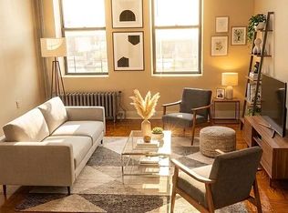 19111 Woodhull Ave APT 1A, Hollis, NY 11423