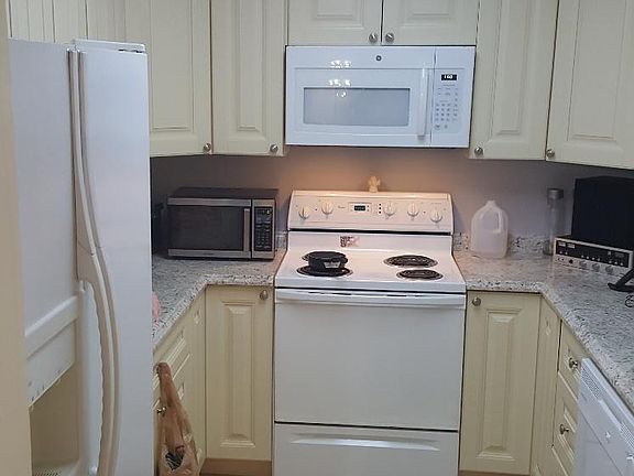 2nd image of 7298 46th Ave N APT 2