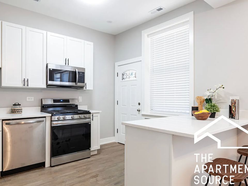 1st image of 3830 N Wilton Ave #3