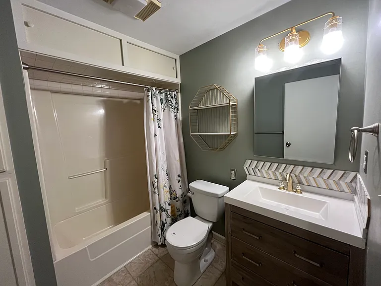 301 S Village Dr — Photo 31