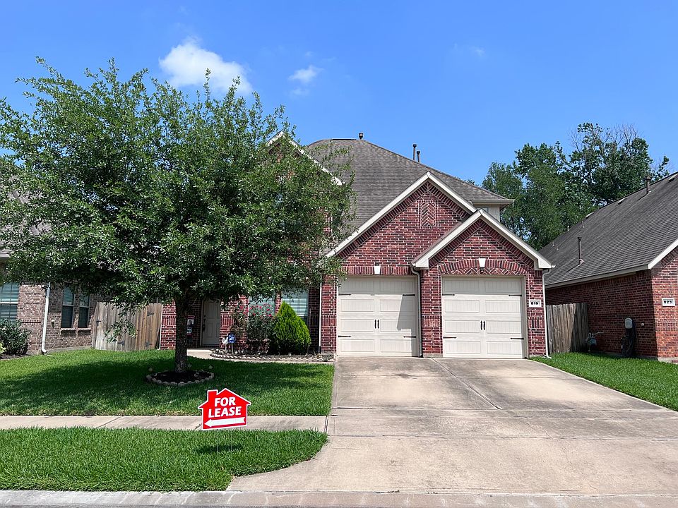 1st image of 819 E Tide Bay Cir