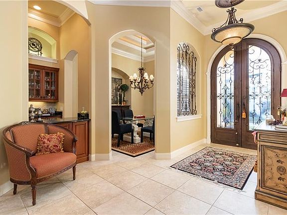 4th image of 6707 Crescent Woods Cir