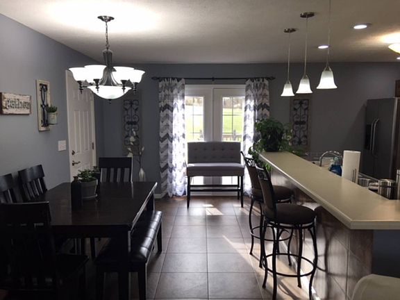 3rd image of 1333 Thompson Dr