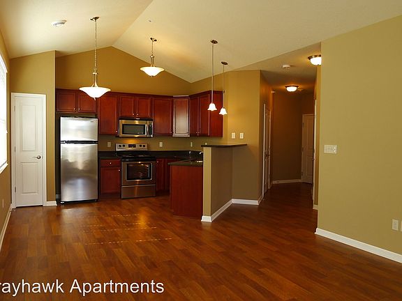 4th image of 2811 Talon Dr Unit 201