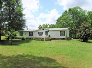 39 Southpoint Harbor Dr, Chappells, SC 29037