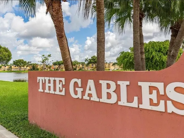 325 NW 84th Ct #808, Miami, FL 33126