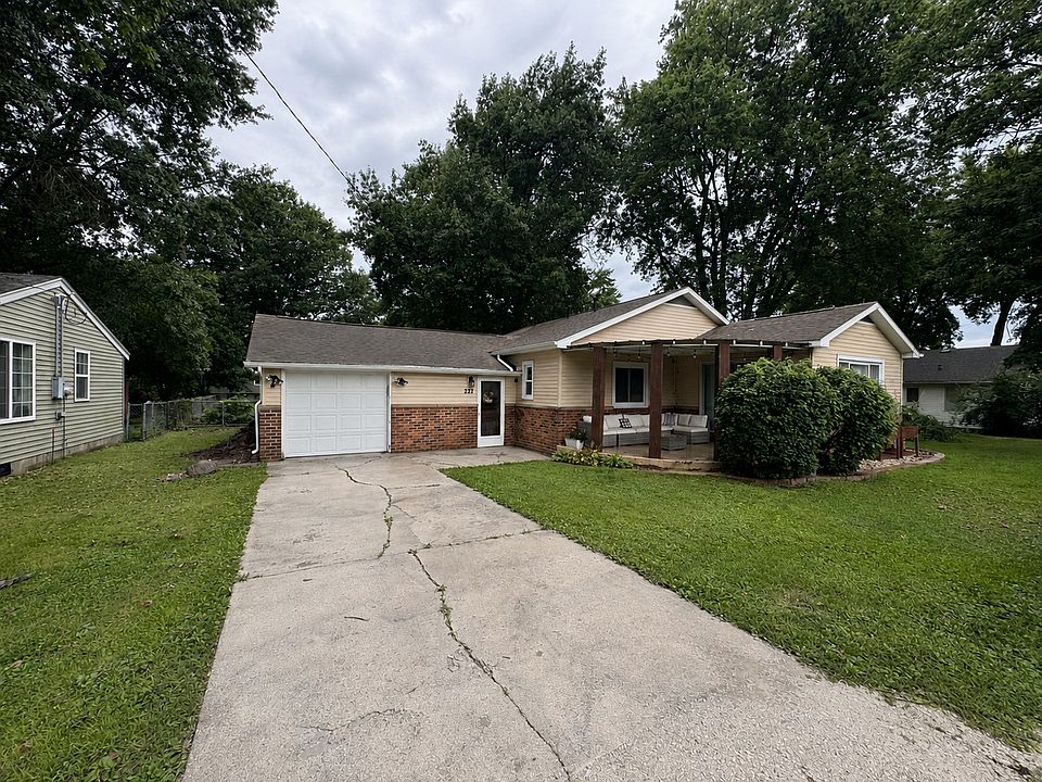 1st image of 227 Mary Ct