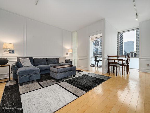 4th image of 8 Randolph Ave #2807