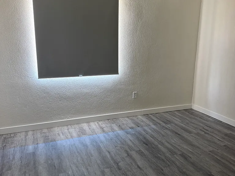 2533 E Water St — Photo 10