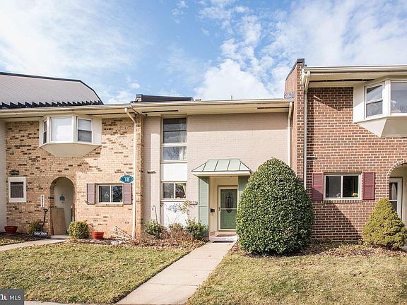 3rd image of 3673 S Leisure World Blvd Unit 15-D