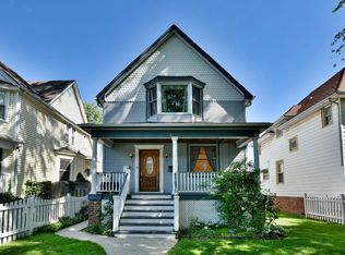 4036 W Waveland Ave, Chicago, IL 60641